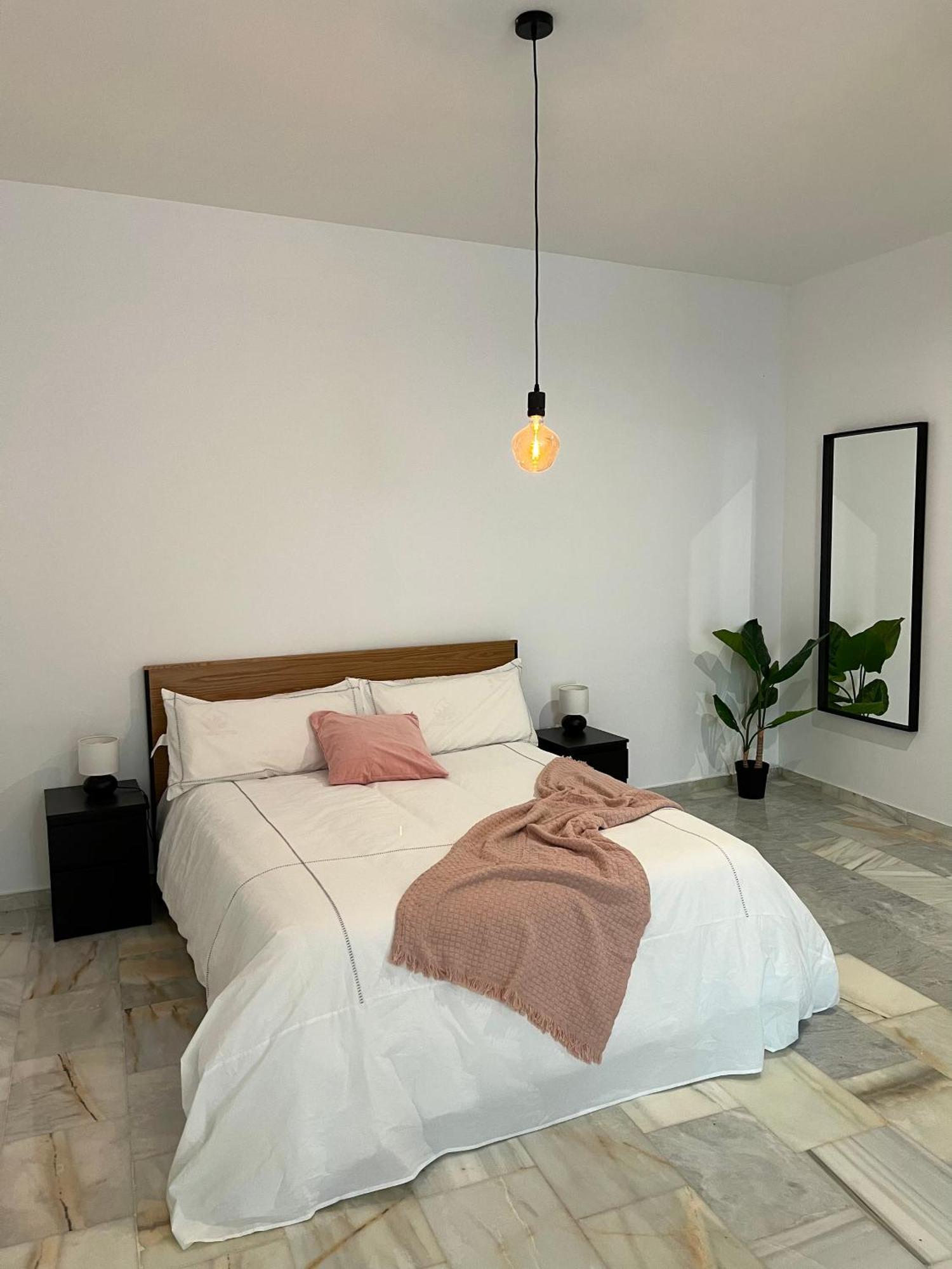 Amazing Apartment City Center - Optional Parking มาลากา ภายนอก รูปภาพ